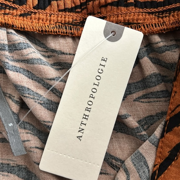 NWT Beautiful Anthropologie tiger stripe print dress with Keyhole bodice size S - Picture 6 of 6